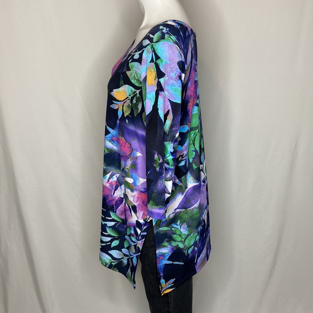 Clara Sun Woo, Abstract Floral Side Slit 3/4 Sleeve Tunic, Medium - Picture 2 of 13